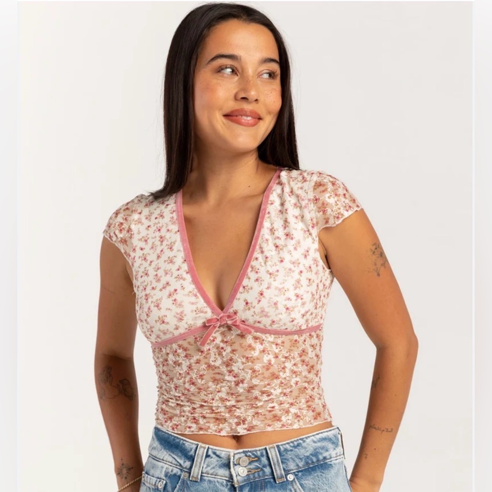 Full Tilt Pink Floral Lace V-Neck Cap Sleeve Top